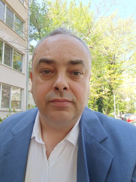 Domn serios caut relatie doamna maxim 50